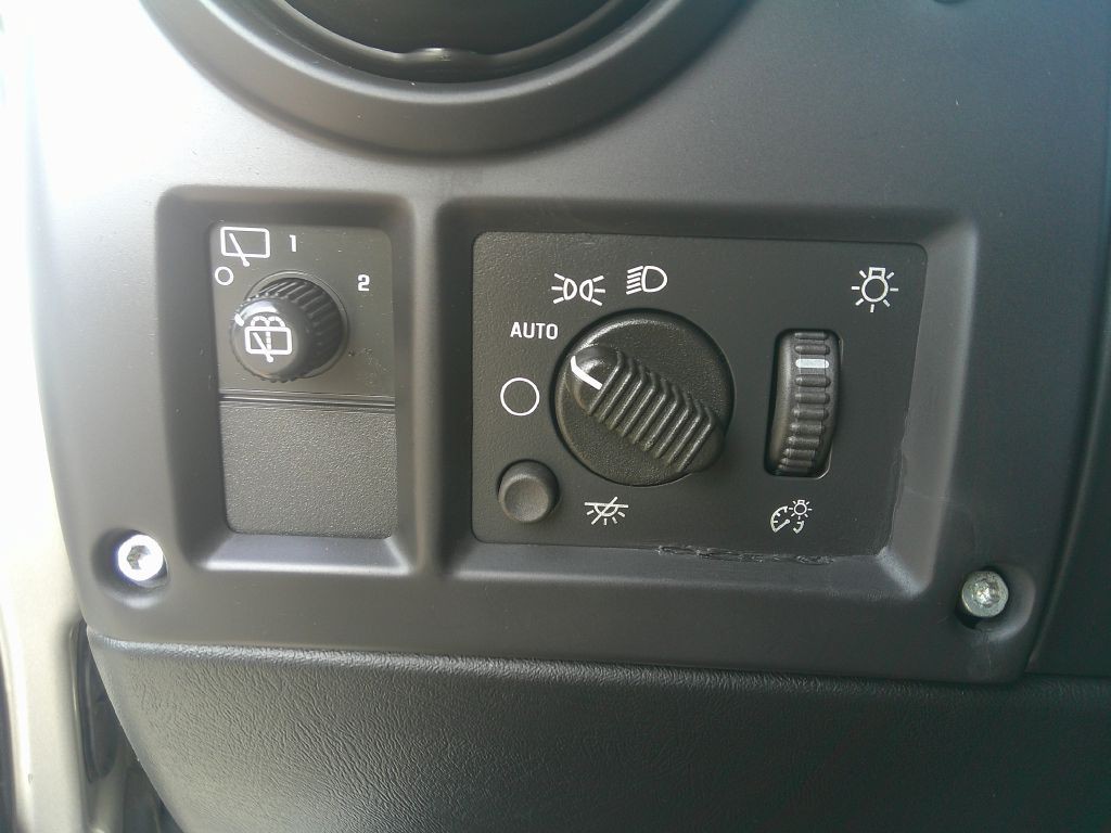 2006 HUMMER H2 Image 25