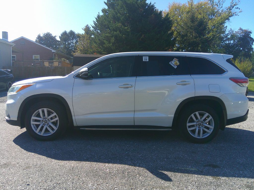 2016 Toyota Highlander Image 8
