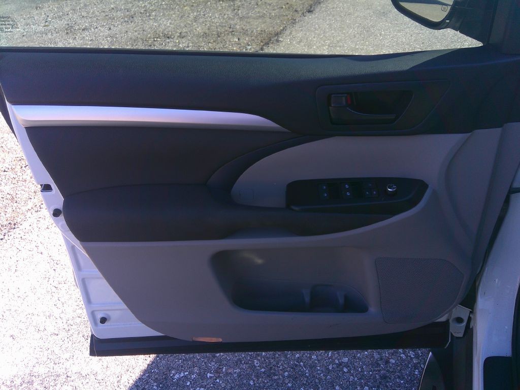 2016 Toyota Highlander Image 10