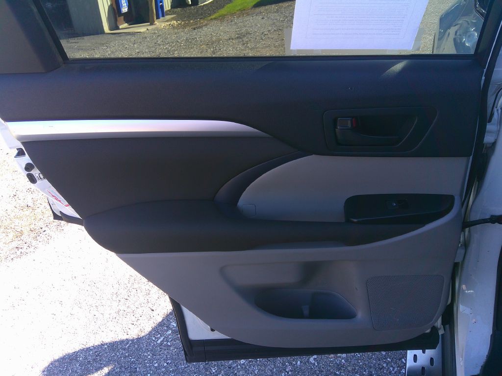 2016 Toyota Highlander Image 13