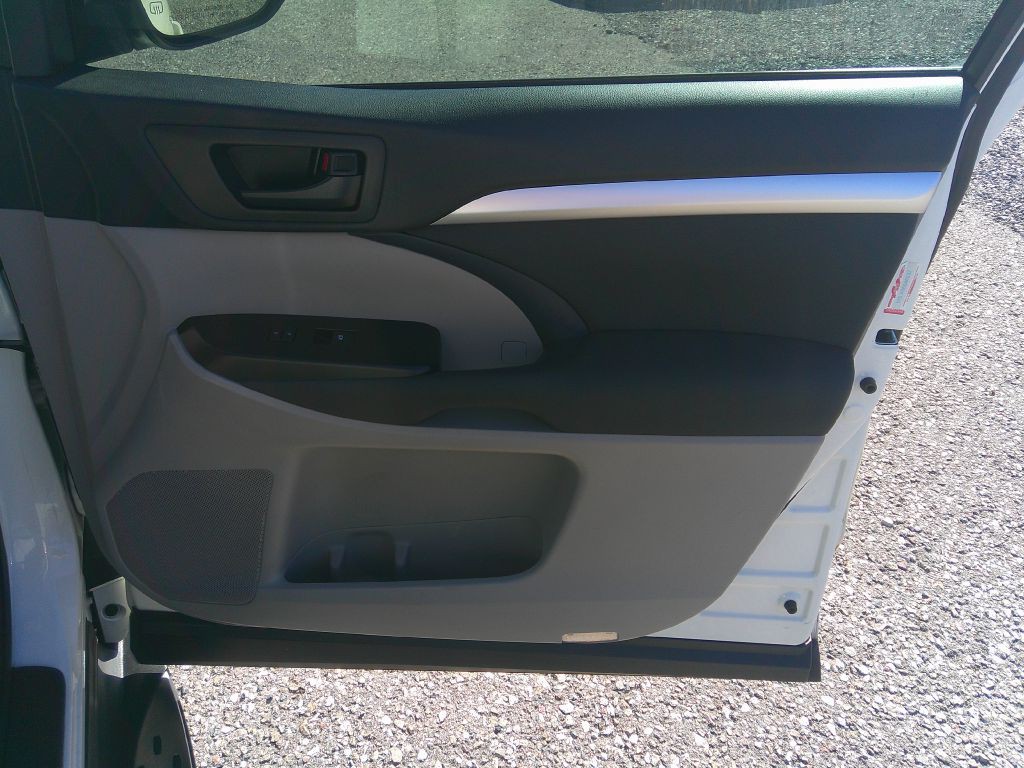 2016 Toyota Highlander Image 18