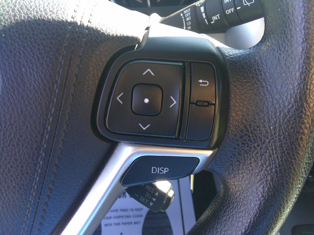 2016 Toyota Highlander Image 21