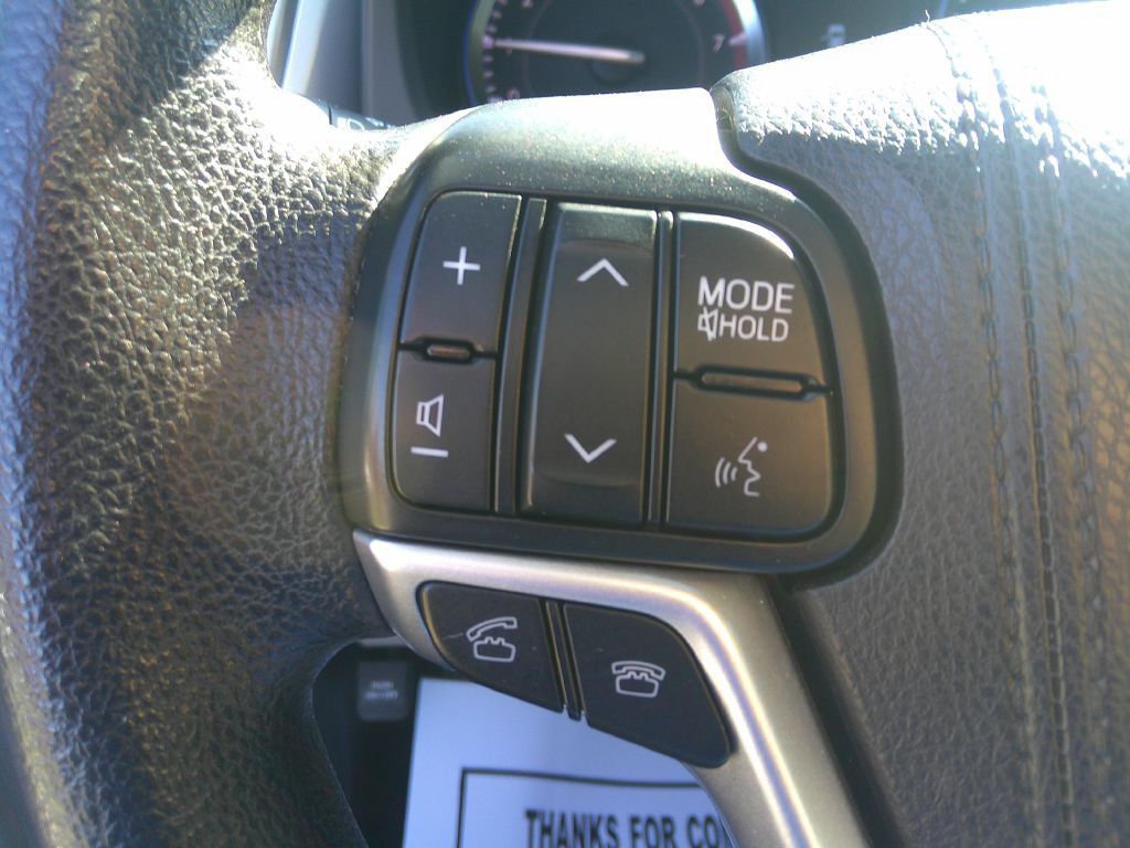 2016 Toyota Highlander Image 22