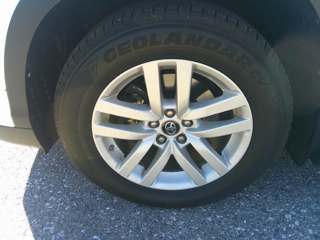 2016 Toyota Highlander Image 29