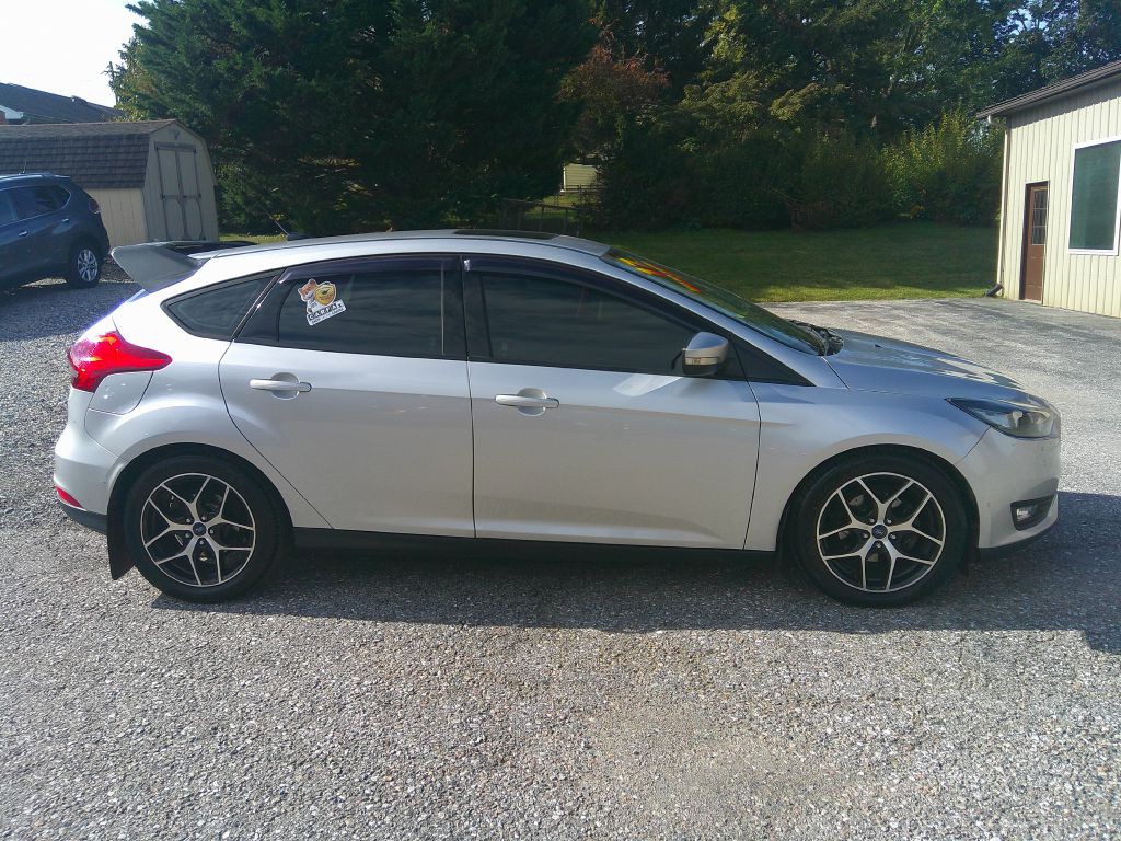 2017 Ford Focus Image 4