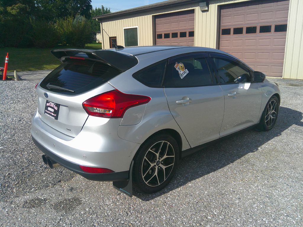 2017 Ford Focus Image 5