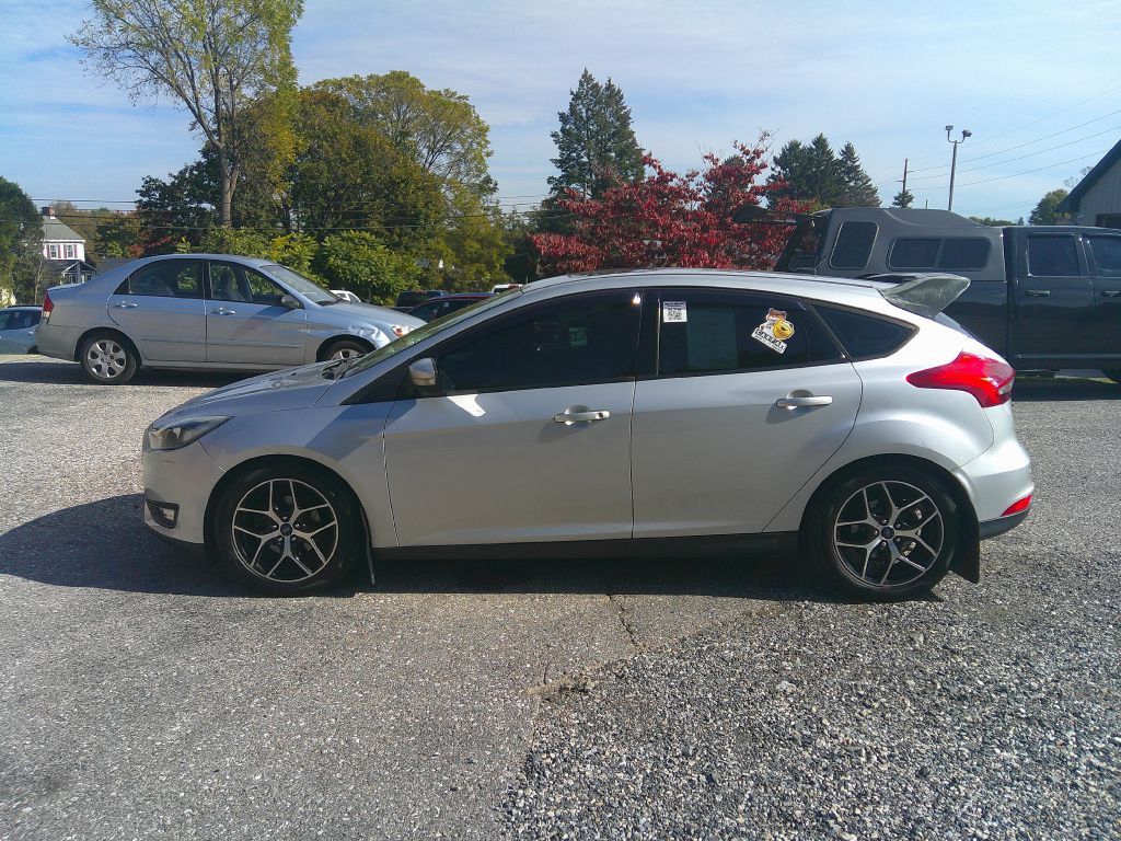 2017 Ford Focus Image 8