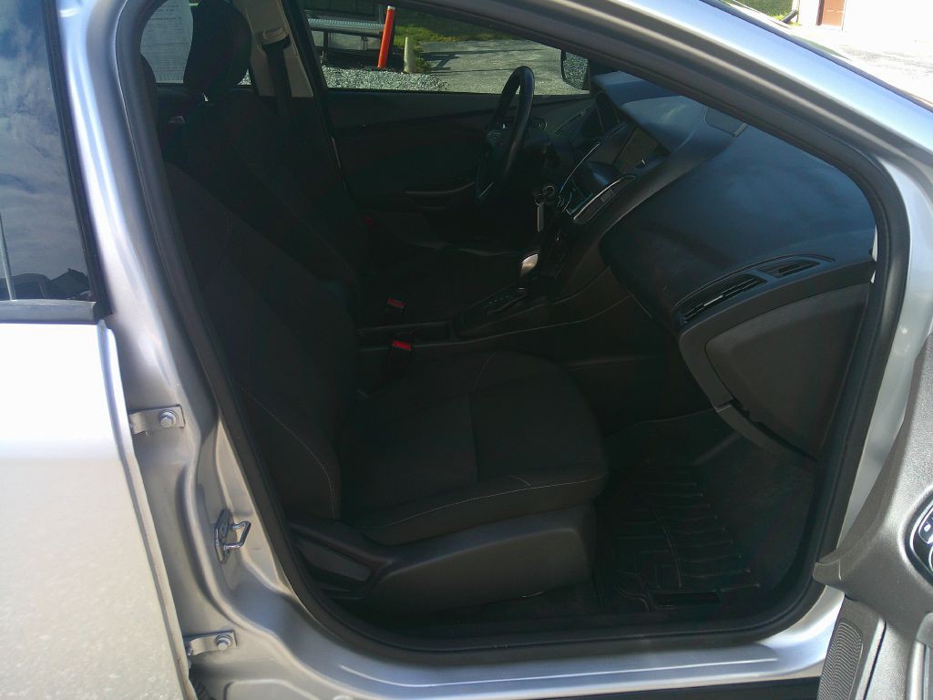 2017 Ford Focus Image 15