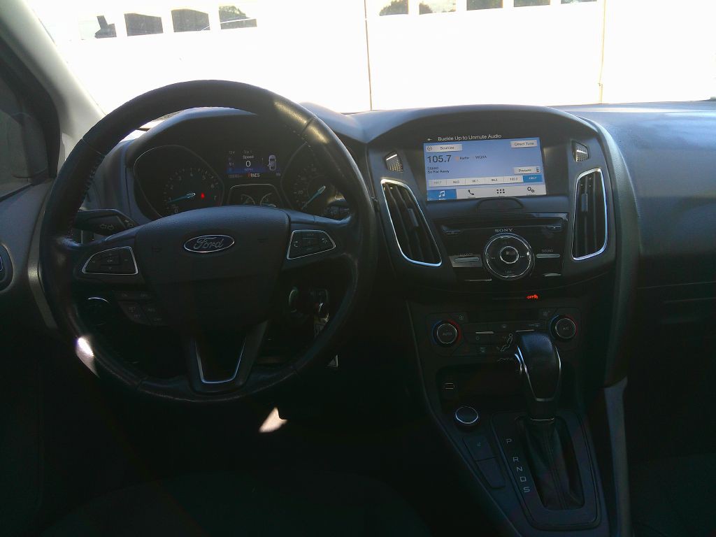 2017 Ford Focus Image 18
