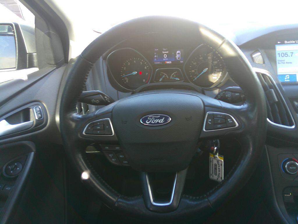 2017 Ford Focus Image 19