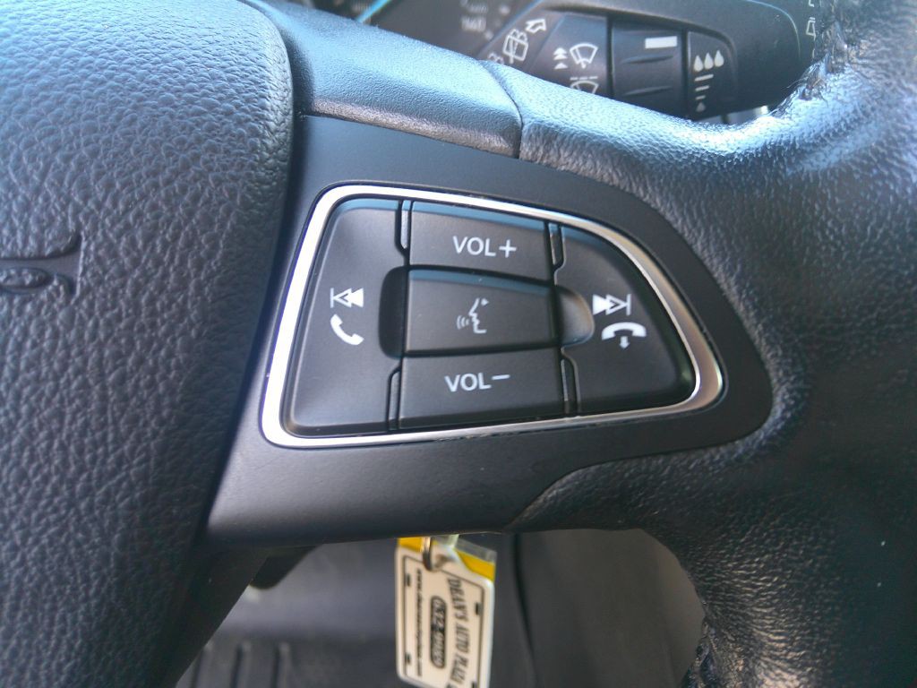 2017 Ford Focus Image 20