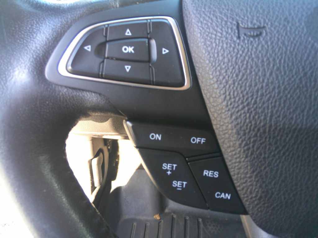 2017 Ford Focus Image 21