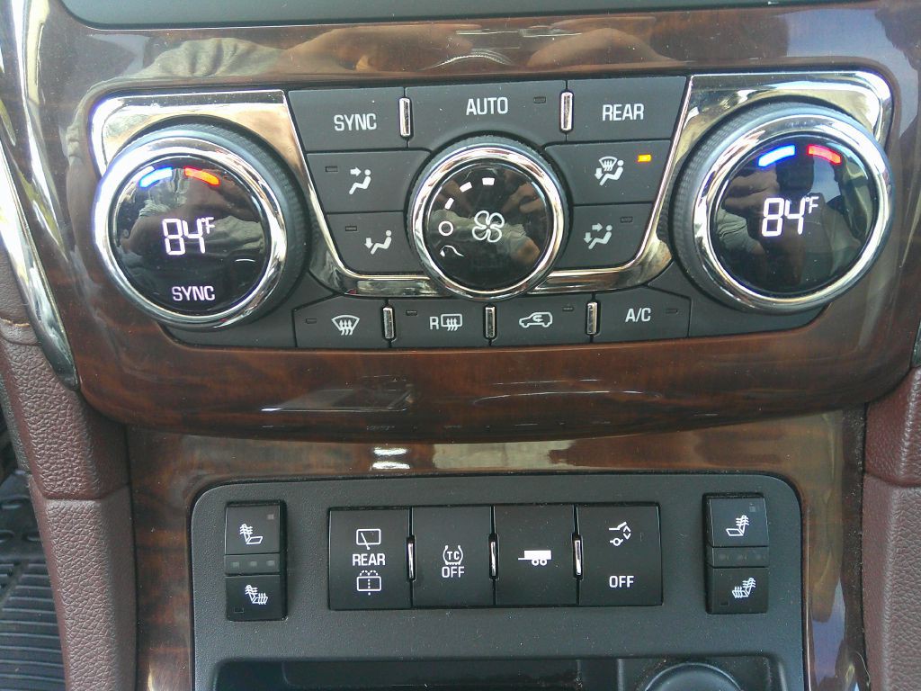 2014 Buick Enclave Image 25