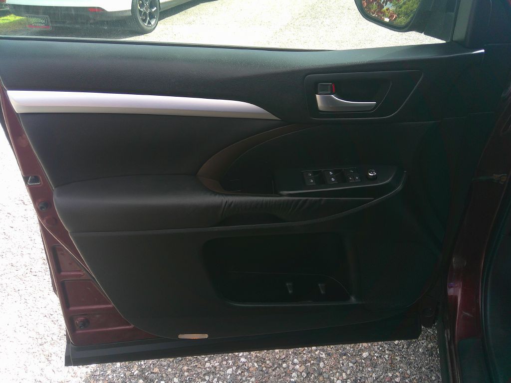 2016 Toyota Highlander Image 10