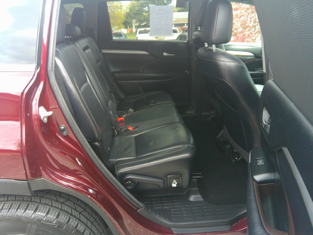 2016 Toyota Highlander Image 15