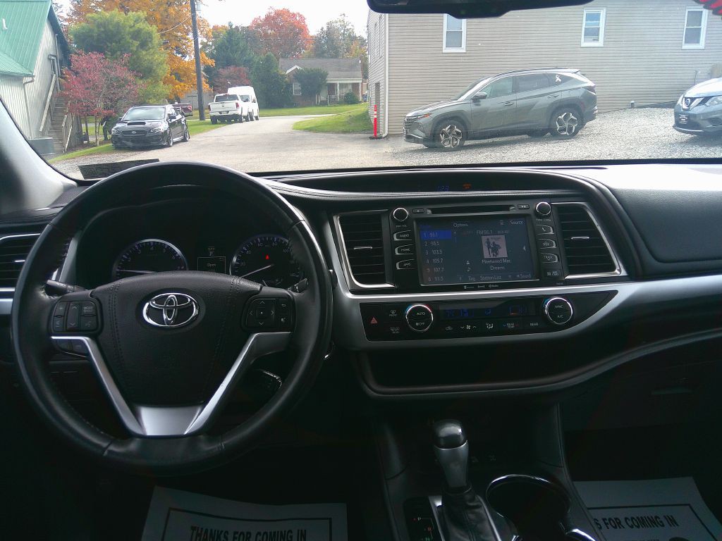 2016 Toyota Highlander Image 20