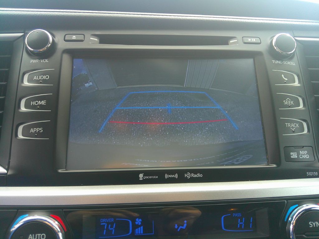 2016 Toyota Highlander Image 28