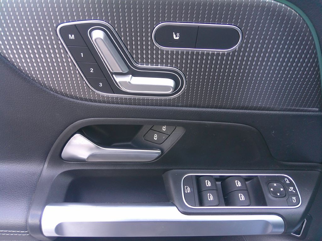 2021 Mercedes-Benz GLB Image 11