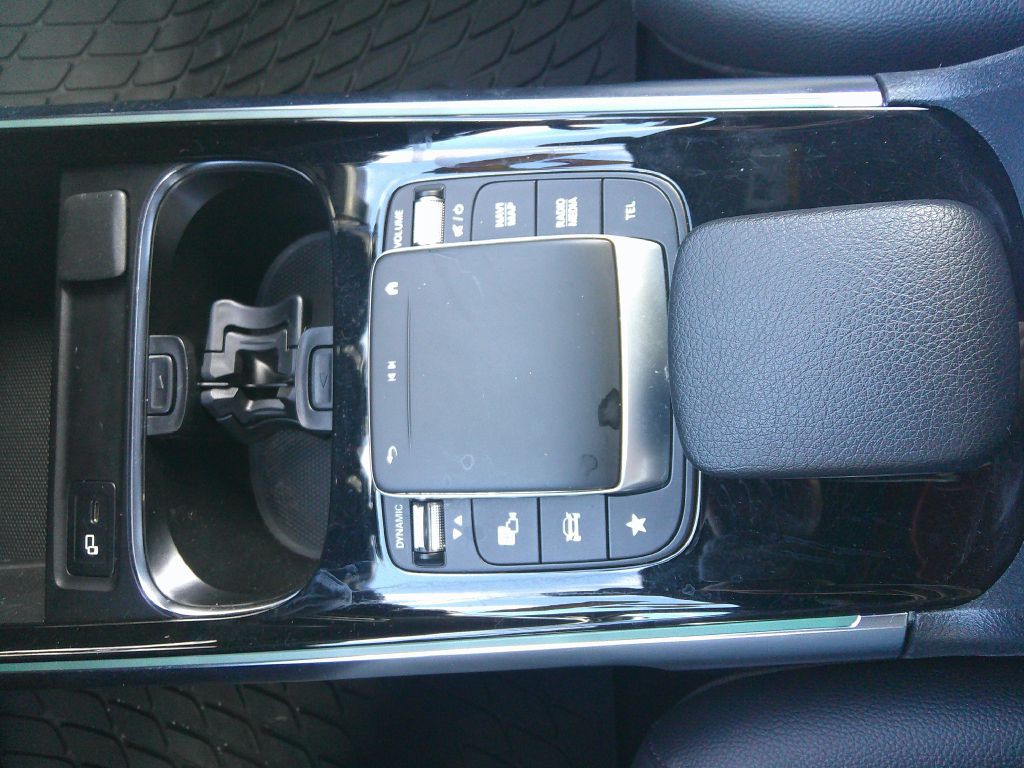 2021 Mercedes-Benz GLB Image 27