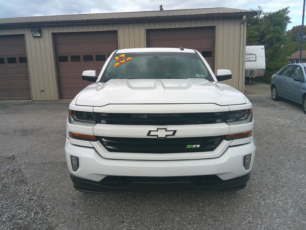 2017 Chevrolet Silverado 1500 Image 2
