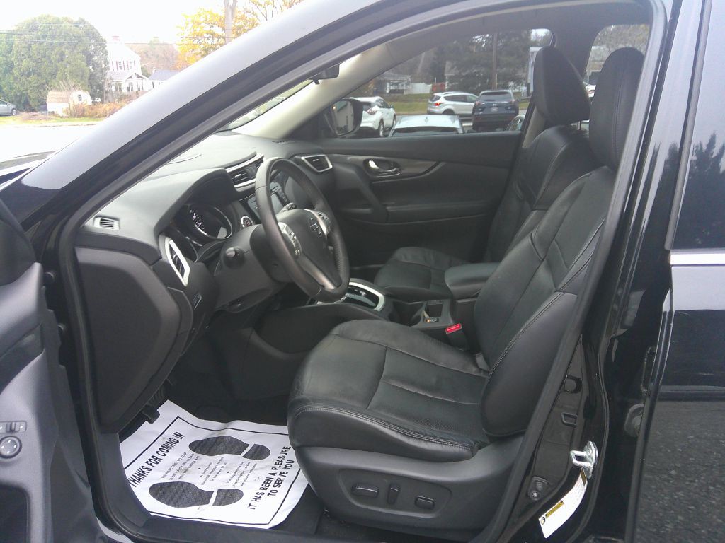 2015 Nissan Rogue Image 9