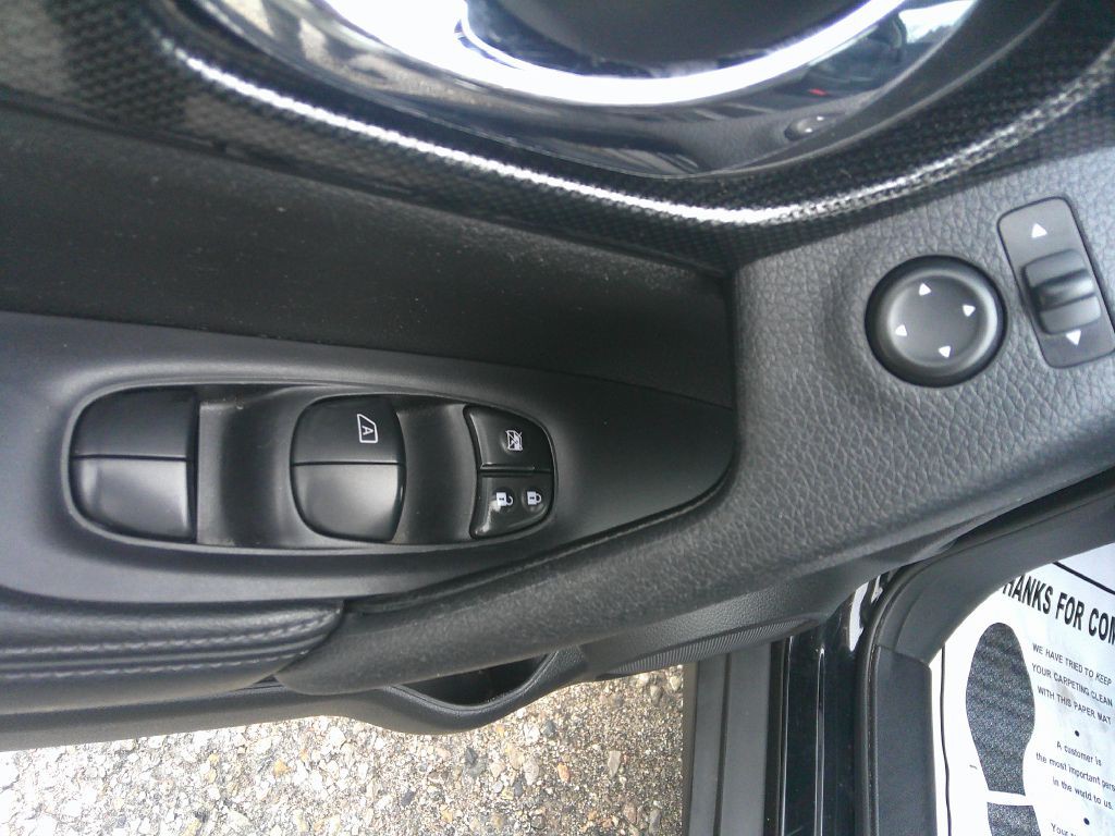 2015 Nissan Rogue Image 11