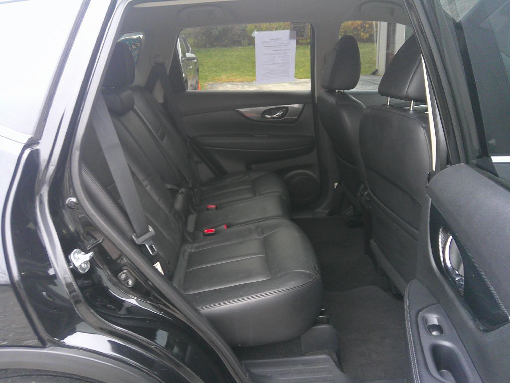 2015 Nissan Rogue Image 14