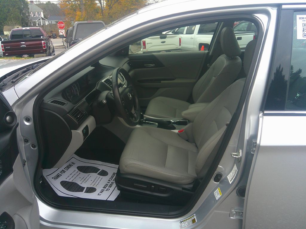 2013 Honda Accord Image 9