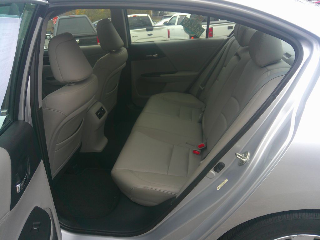 2013 Honda Accord Image 12