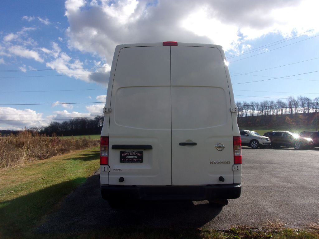 2018 Nissan NV Image 4