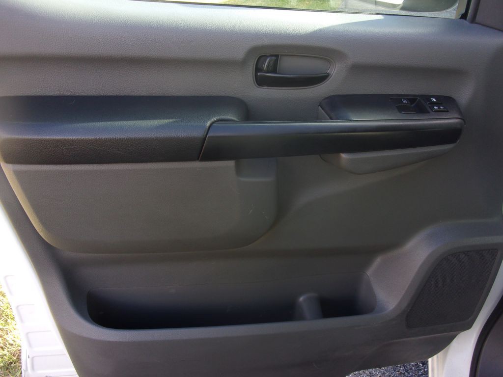 2018 Nissan NV Image 9