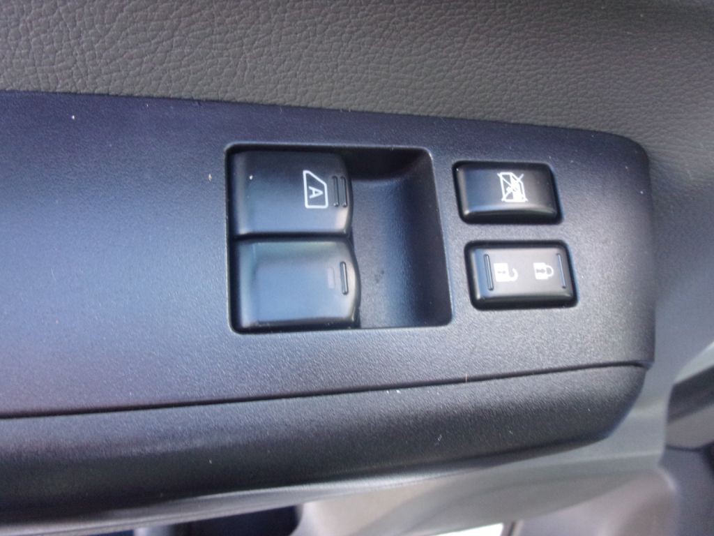 2018 Nissan NV Image 10