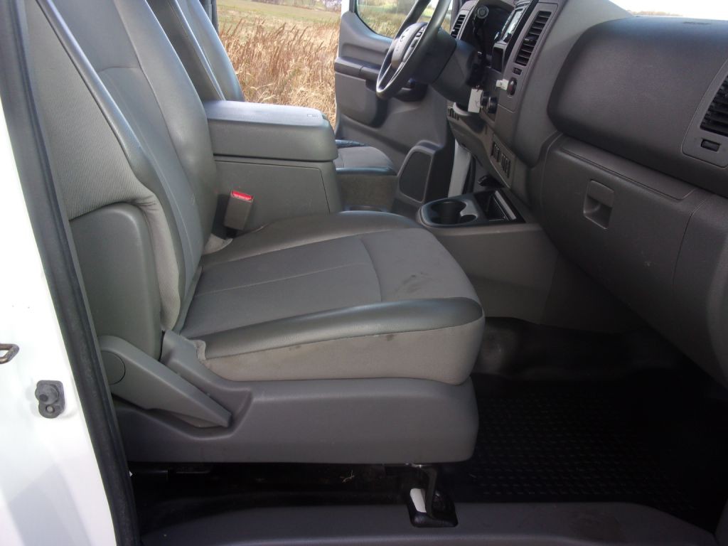 2018 Nissan NV Image 13