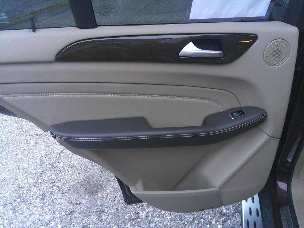 2014 Mercedes-Benz M-Class Image 14