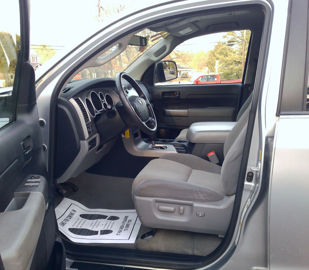 2011 Toyota Tundra Image 9