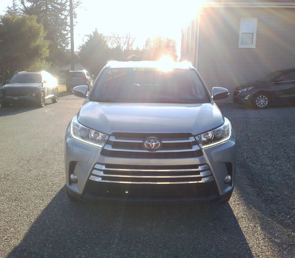 2018 Toyota Highlander Image 2