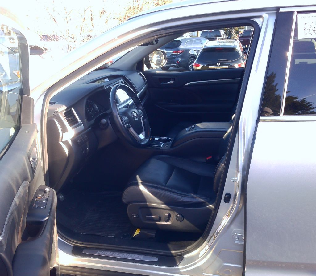 2018 Toyota Highlander Image 9