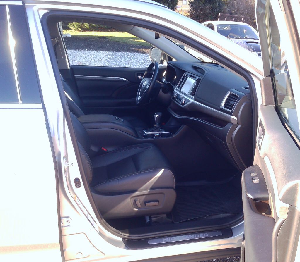 2018 Toyota Highlander Image 17