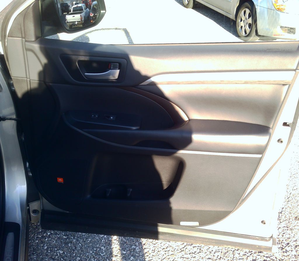 2018 Toyota Highlander Image 18