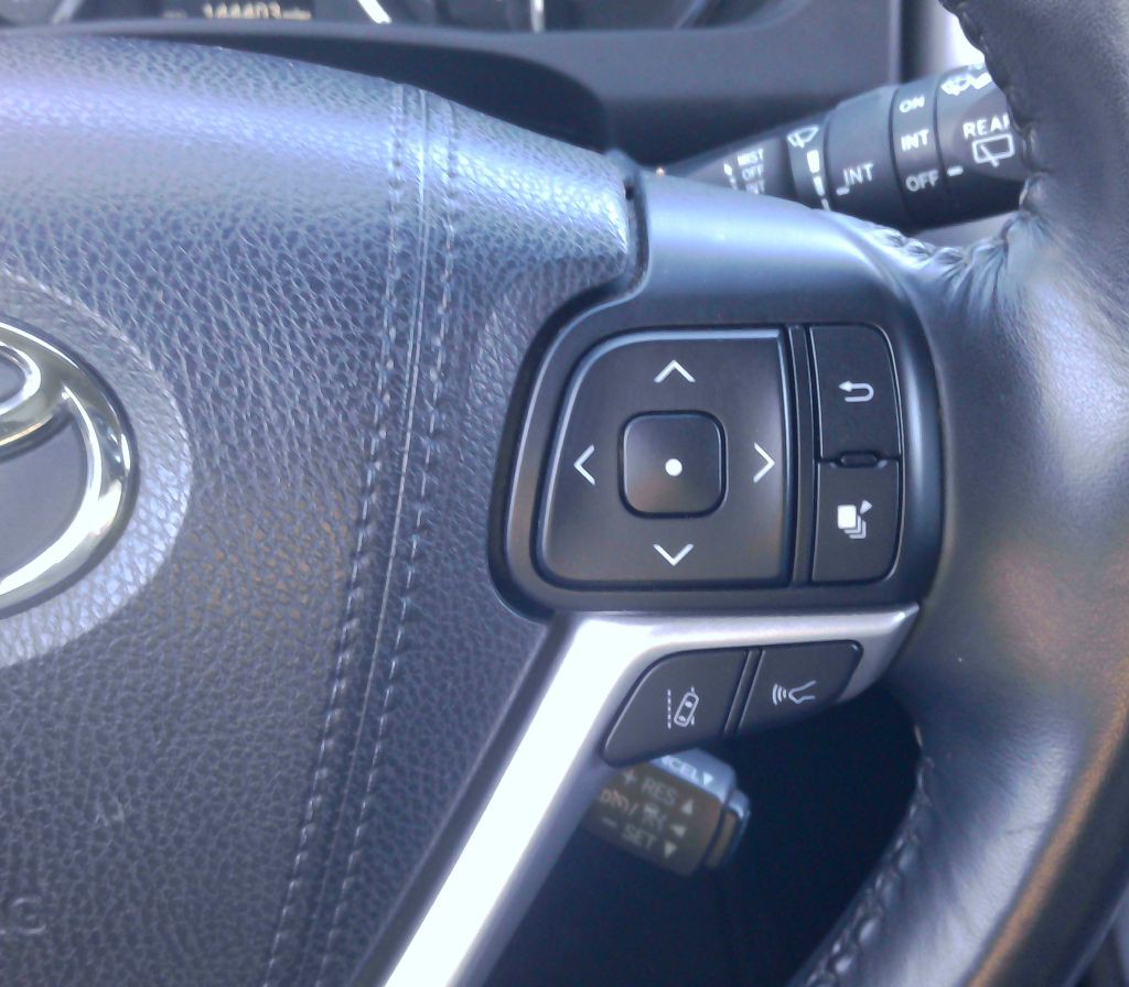 2018 Toyota Highlander Image 22