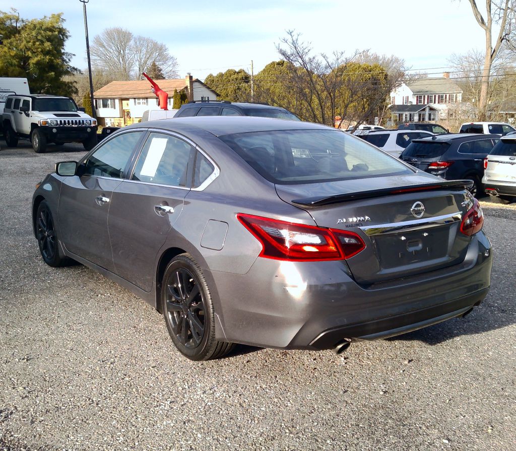2017 Nissan Altima Image 7