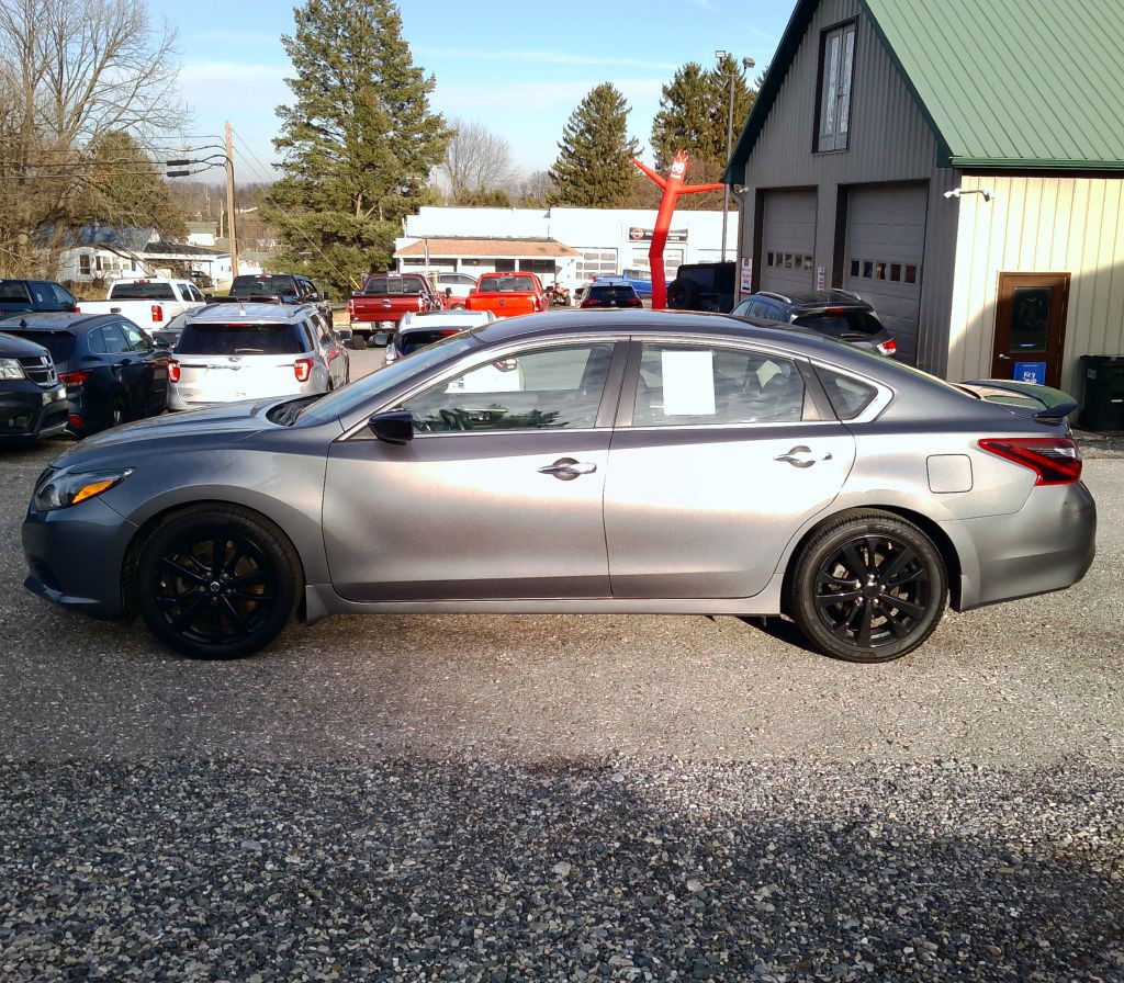 2017 Nissan Altima Image 8