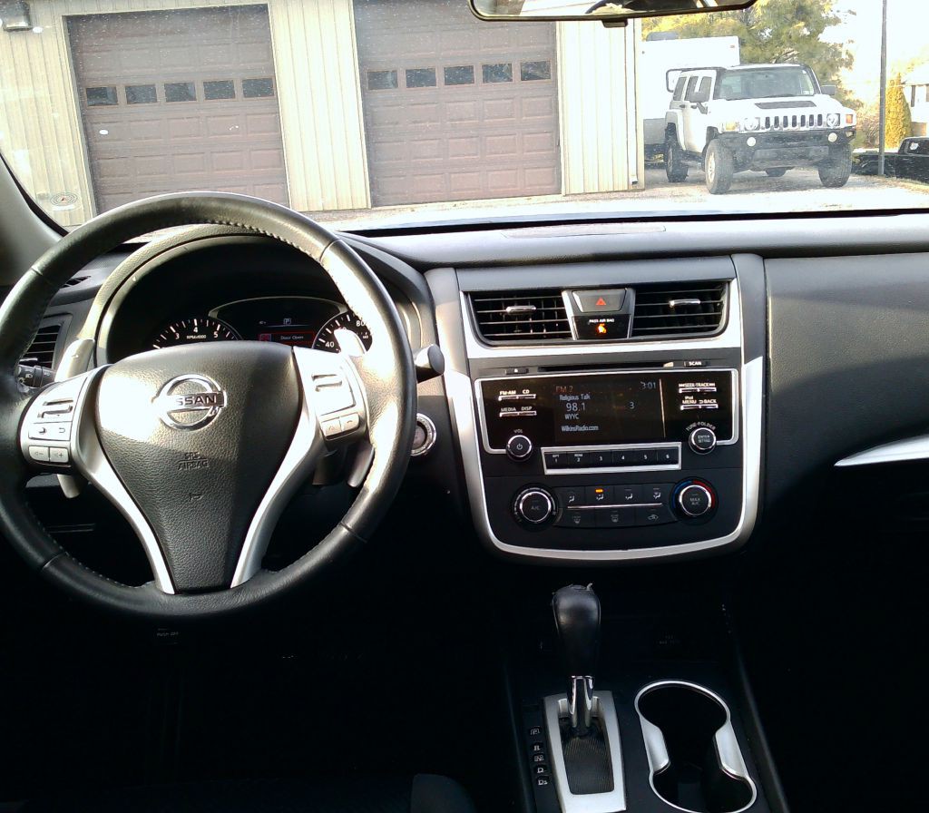 2017 Nissan Altima Image 18