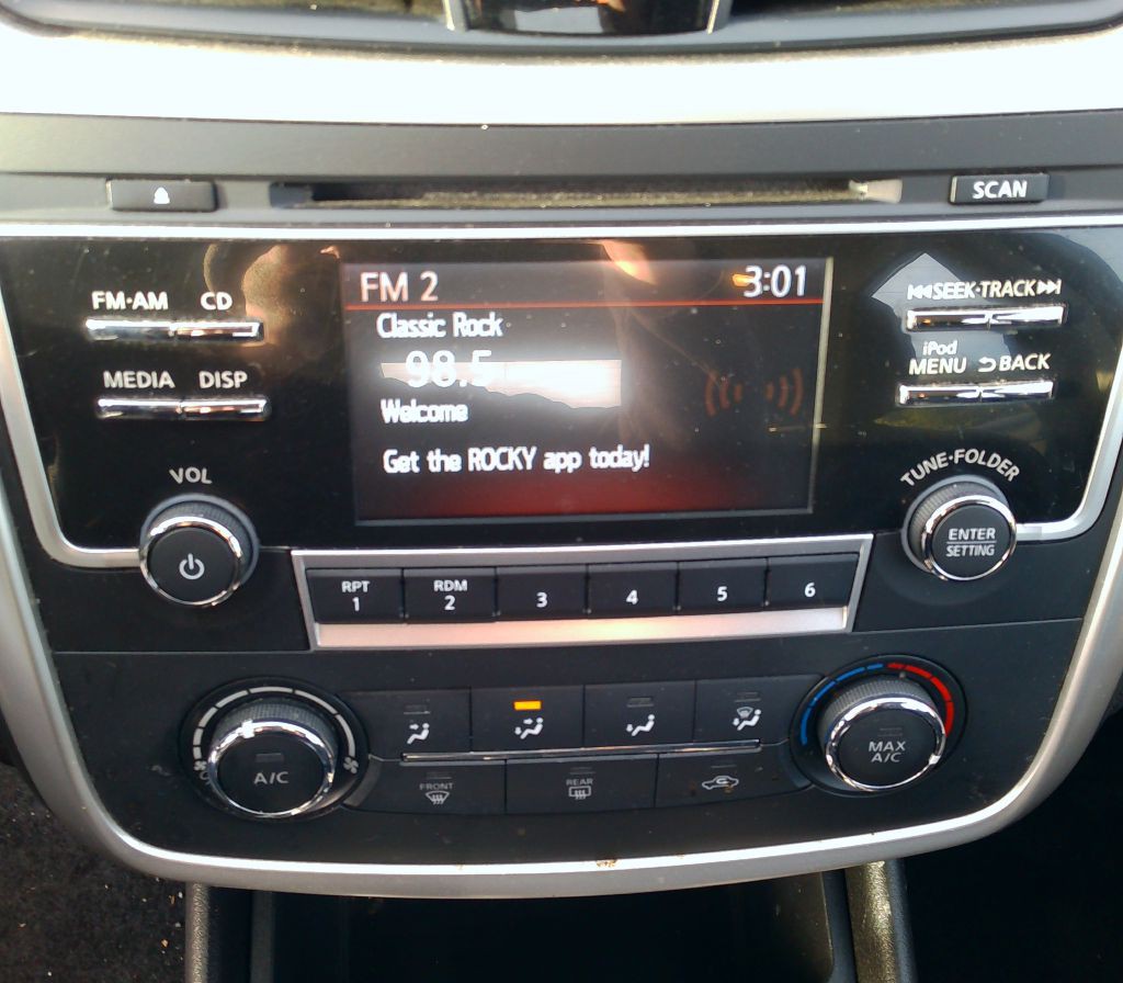 2017 Nissan Altima Image 24