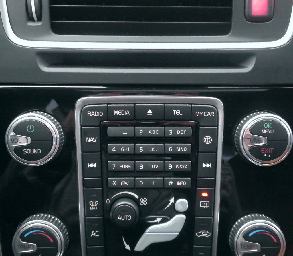 2015 Volvo S60 Image 28