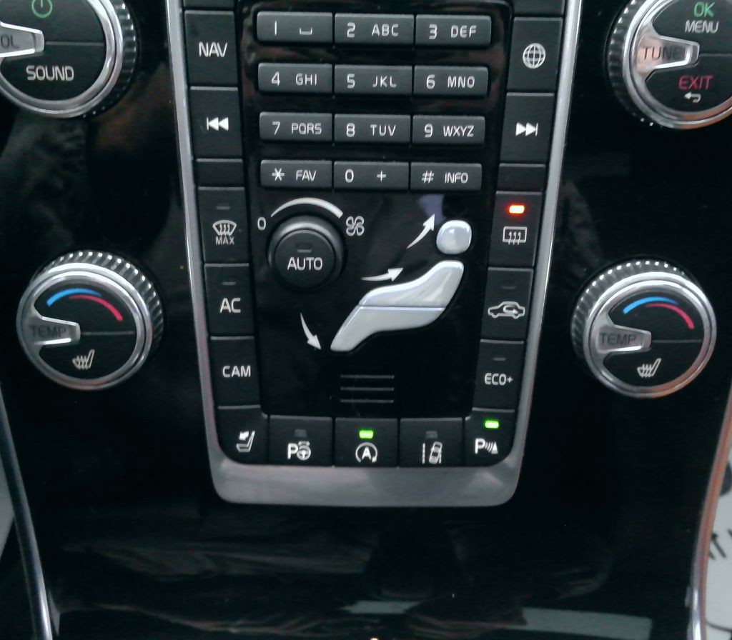 2015 Volvo S60 Image 29