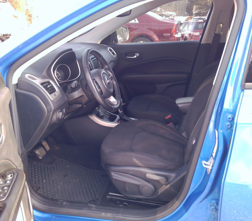 2018 Jeep Compass Image 9