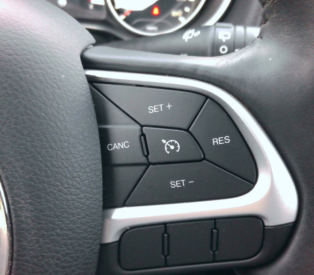 2018 Jeep Compass Image 19