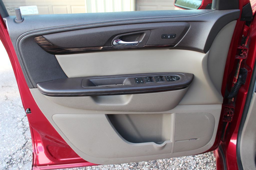 2014 GMC Acadia Image 10