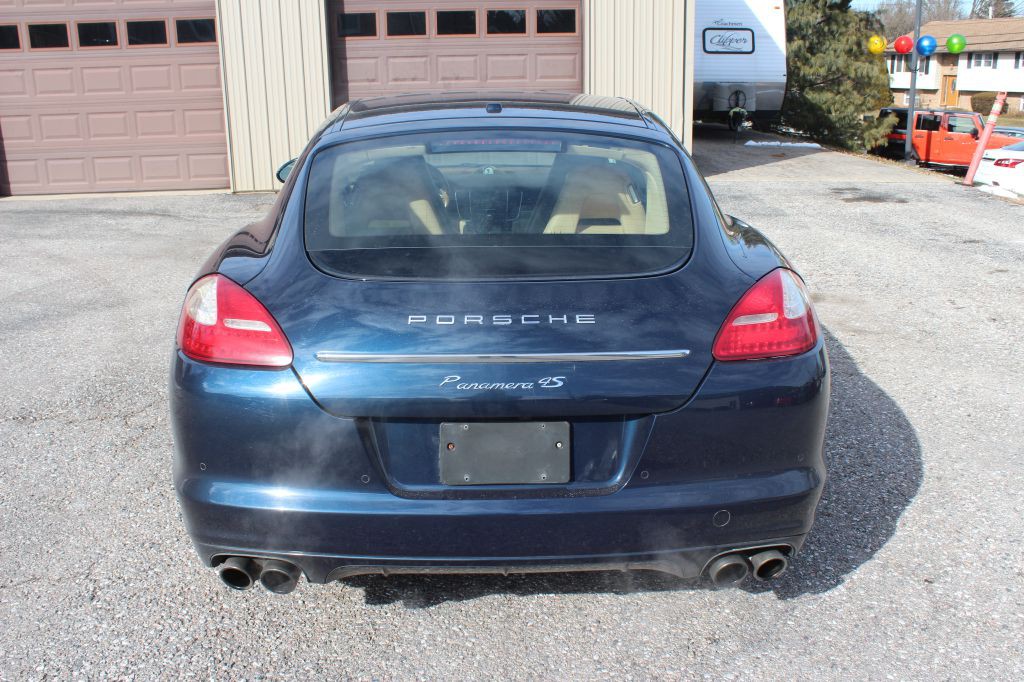 2011 Porsche Panamera Image 6